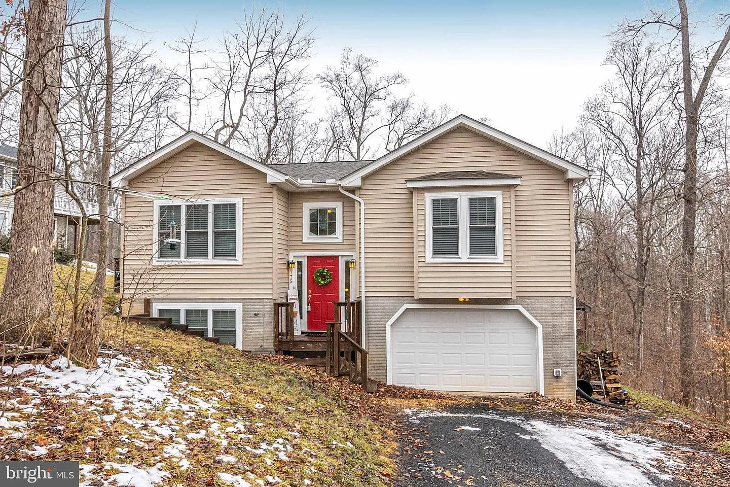 775 Rollason Dr photo 1