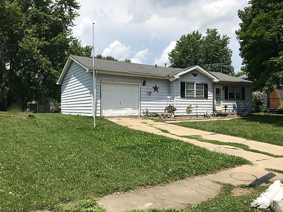 3rd image of 1320 Helena Dr