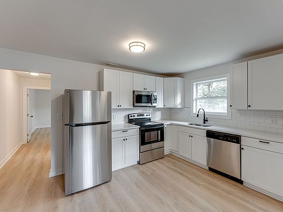 2nd image of 190 E Leawood Ave #190C