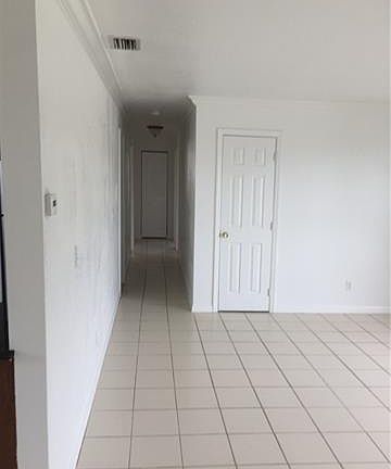 5th image of 2208 NE 15th Pl