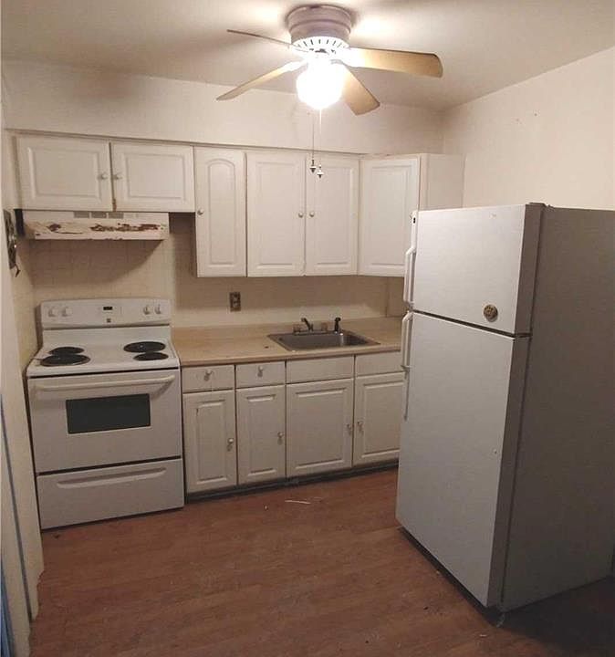 2nd image of 20 Groves Dr