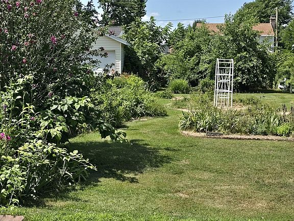 4th image of 21 Arbutus Rd