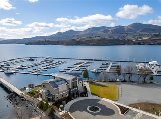 1350-D11 W Woodin Ave #D11, Chelan, WA