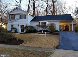 8205 Mockingbird Dr, Annandale, VA 22003