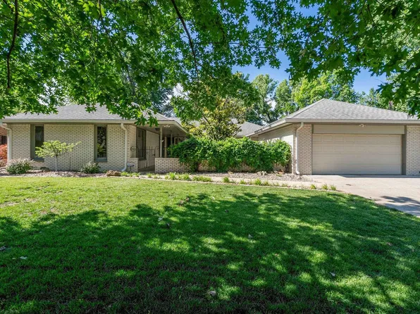 8209 E Brentmoor St, Wichita, KS 67206