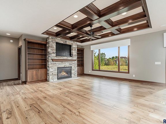 3rd image of 7410 S Grand Arbor Ct