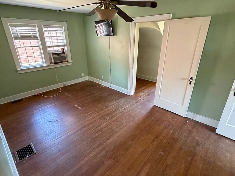 104 Oxford Pl — Photo 14