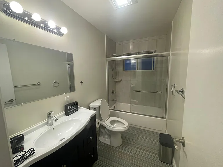110 Gladys Ave #B — Photo 16