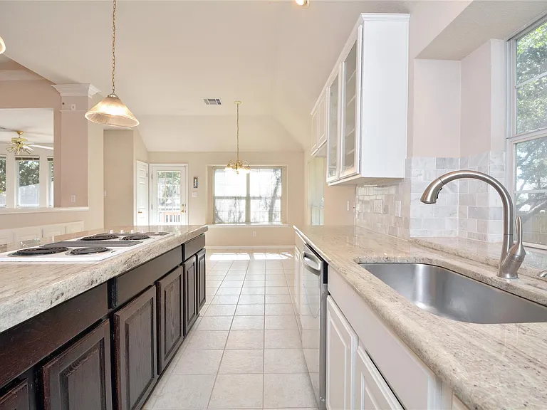 11509 Leon Grande Cv — Photo 12