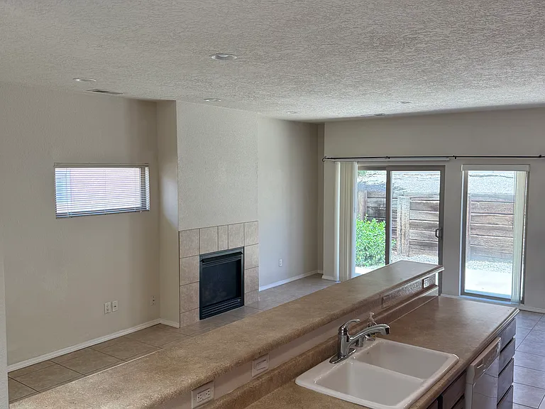 4405 Cave Primrose Ct SE — Photo 9