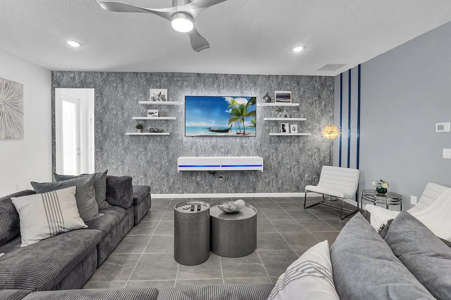8 bed, 6.0 bath, 5672 sqft, $8,406 — Photo 4