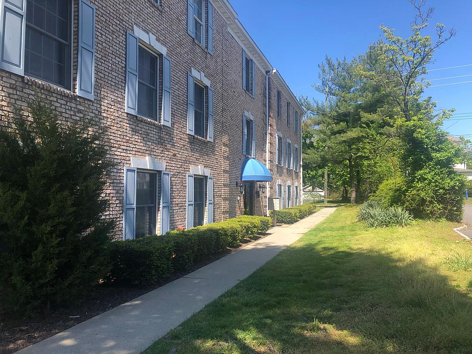 1st image of 93 Fairview Ave APT 6