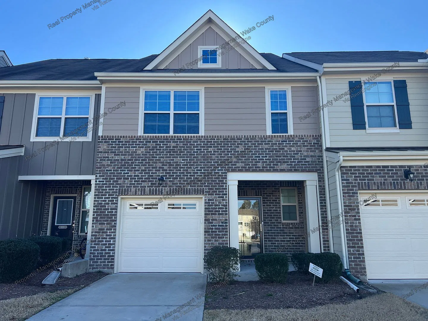3 bed, 2.5 bath, 1862 sqft, $2,150 — Photo 1