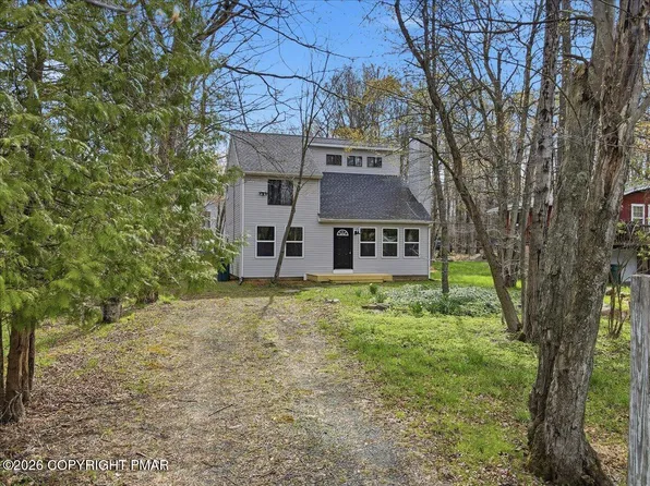 4554 Briarcliff Ter, Tobyhanna, PA 18466