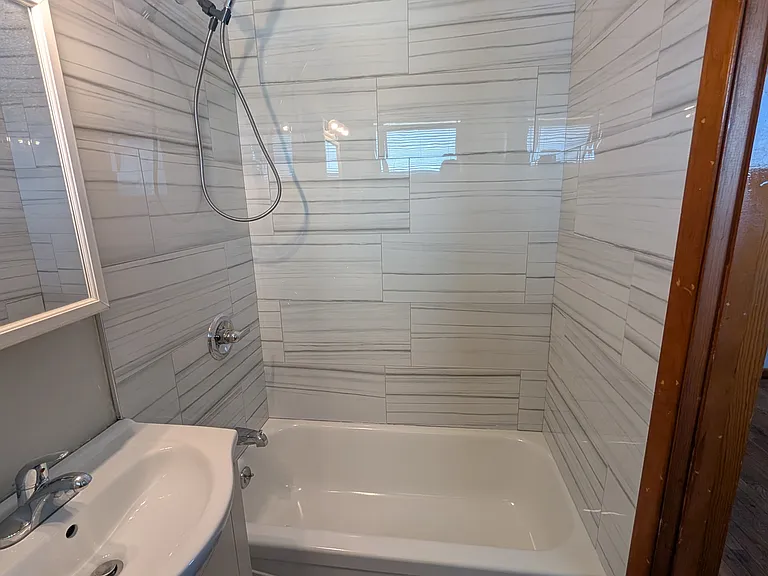 314 Mecherle Dr #7 — Photo 5