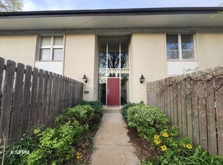 10439 Briarbend Dr APT 4, Saint Louis, MO 63146
