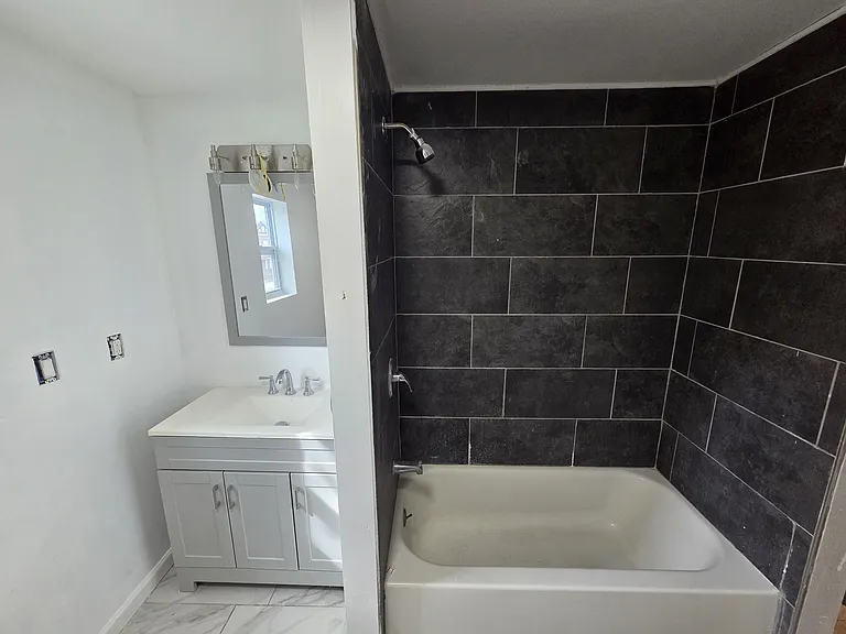 369 Beaver St #2C — Photo 8