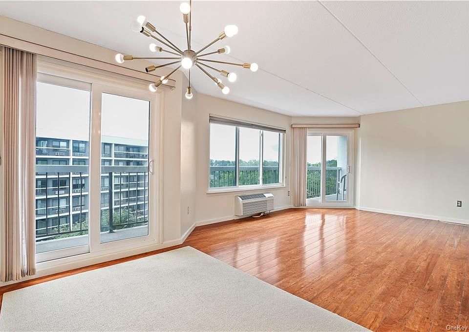 1st image of 100 High Point Dr APT 612