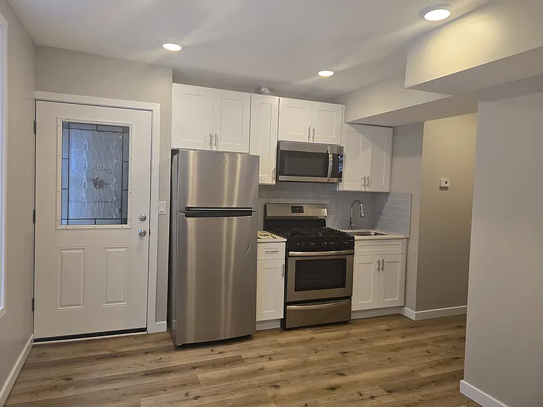 4852 S Wood St #1 — Photo 1