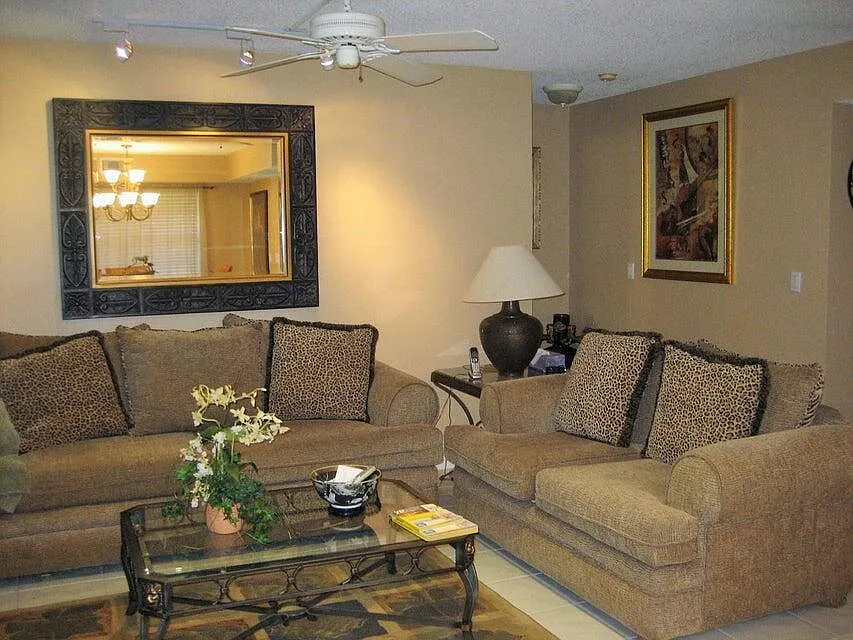 2 bed, 2.0 bath, 1271 sqft, $5,800 — Photo 3