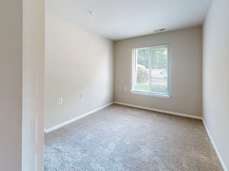 Canterbury Apartments — Photo 120
