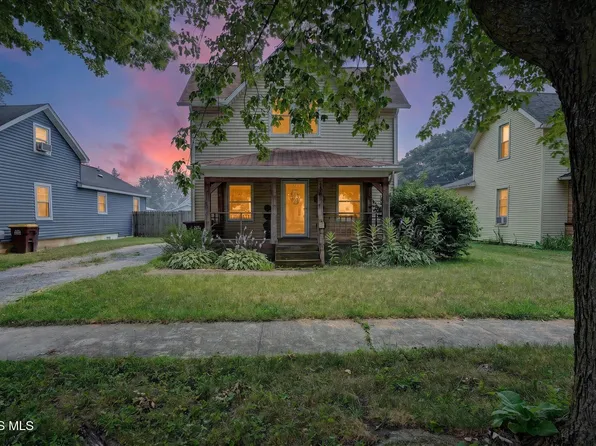 704 Maplewood Ave, Delta, OH 43515