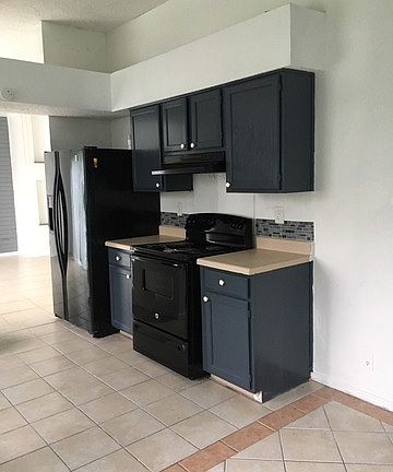 3rd image of 6003 Meadow Sunrise Dr