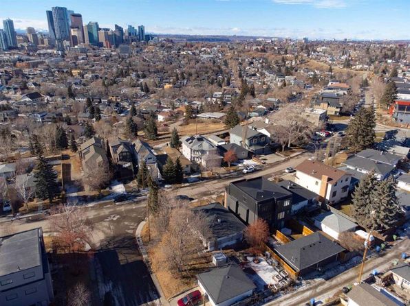 1234 SW Colgrove Ave NE, Calgary, AB T2E 5C2