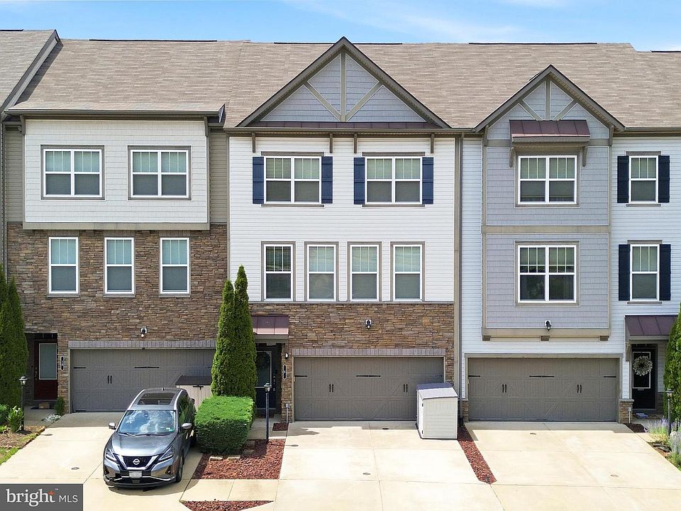1st image of 8 Shepherds Hook Way