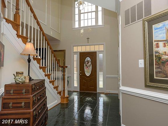 4th image of 2020 Martins Grant Ct