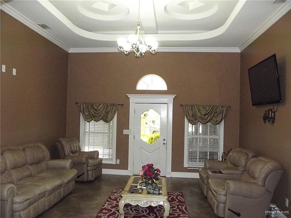 2nd image of 530 Mar Cir