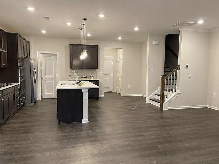 814 Patriot Summit Ln — Photo 3