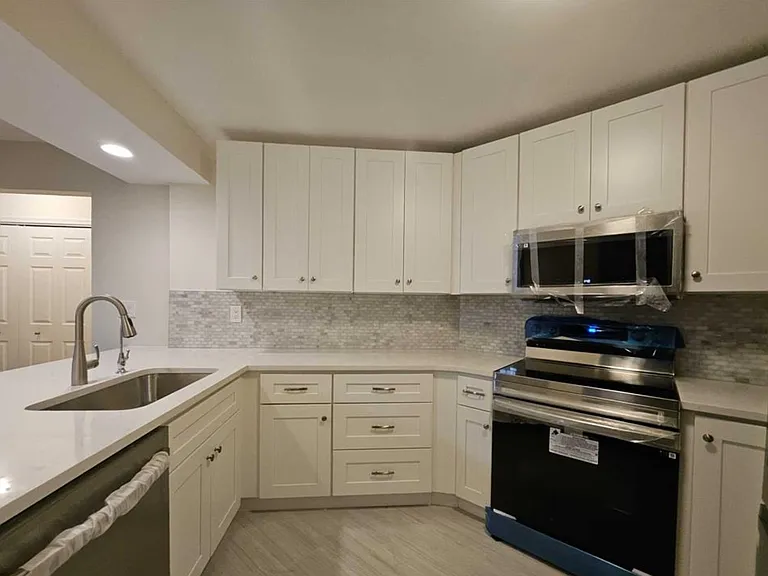 1526 Westgate Dr #1526 — Photo 1