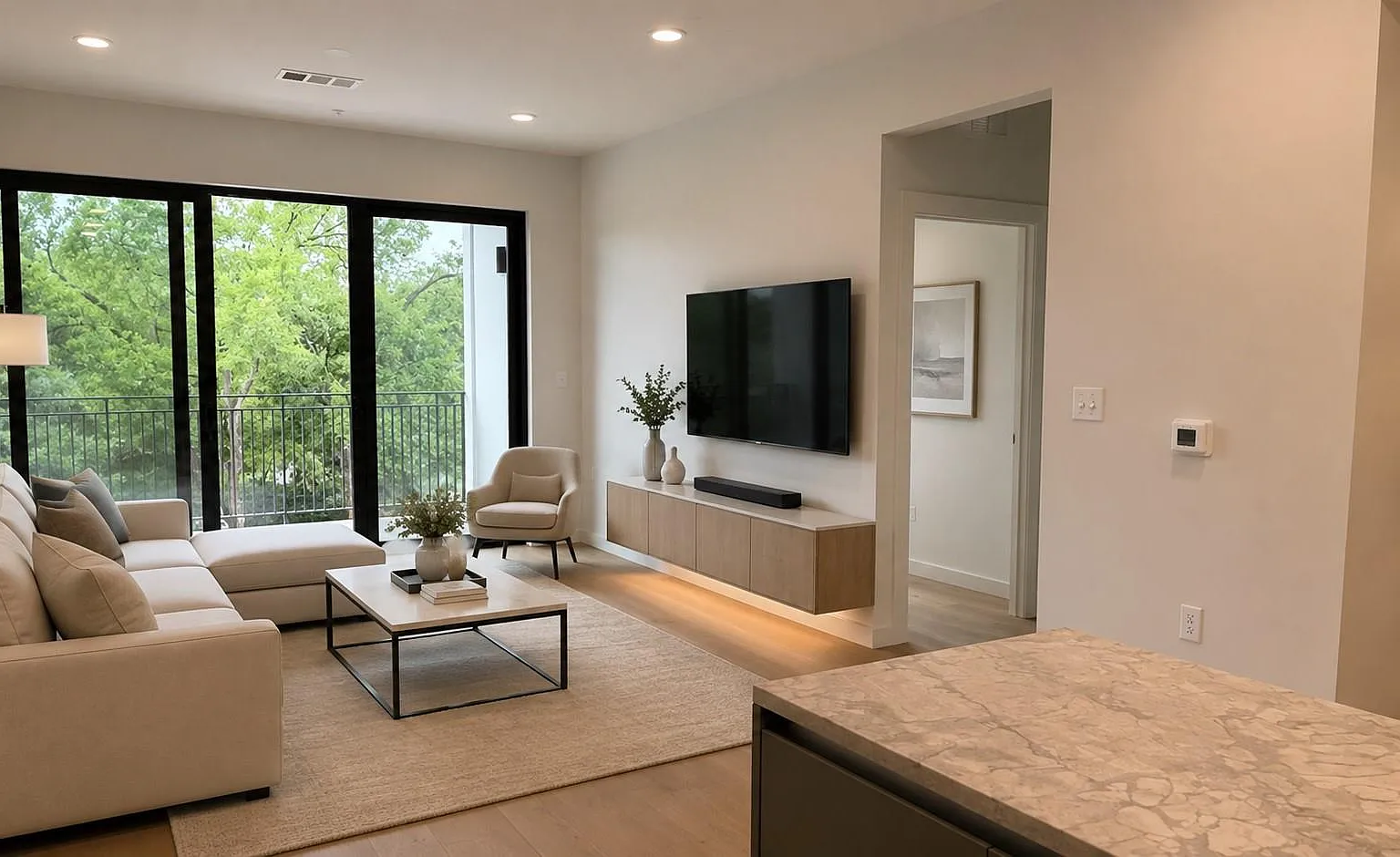 1 bed, 1.0 bath, 819 sqft, $2,850 — Photo 3