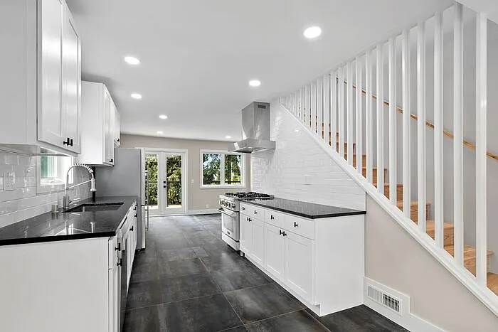 3447 41st Ave SW — Photo 14
