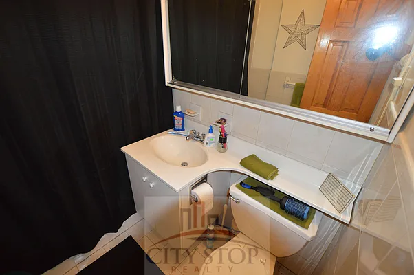 Rented by City Stop Realty | media 6