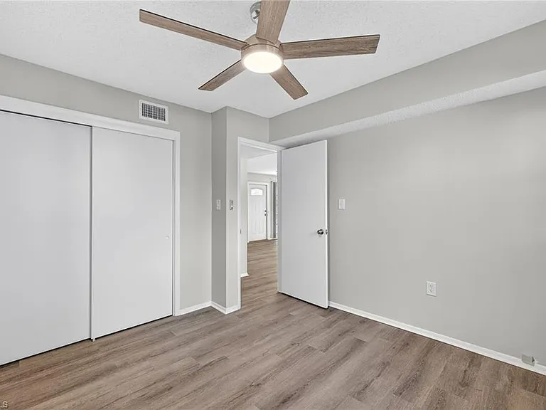 7400 College Pkwy #7C — Photo 18