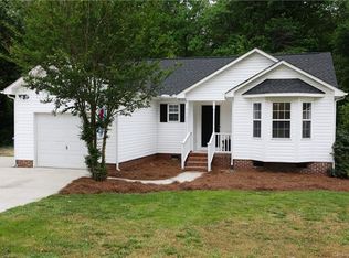 108 Antelope Dr, Mount Holly, NC 28120