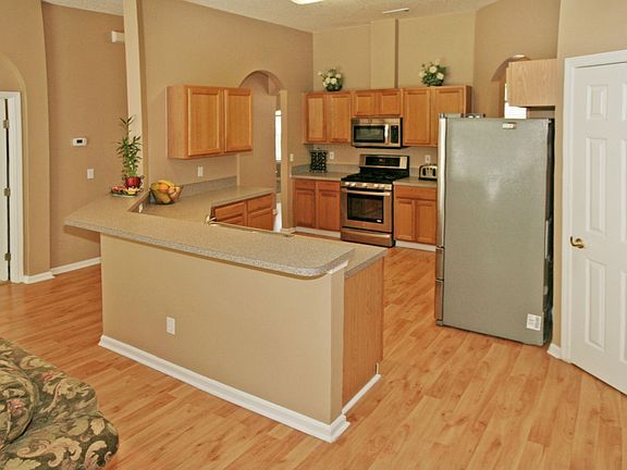 5th image of 8862 Canopy Oaks Dr