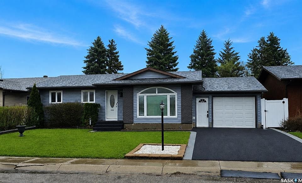 1st image of 226 Davies ROAD