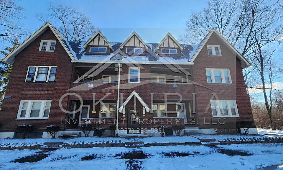 750 Superior Ave