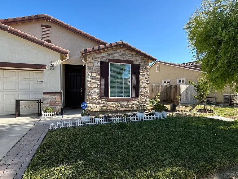 2487 N Mountainside Dr — Photo 6