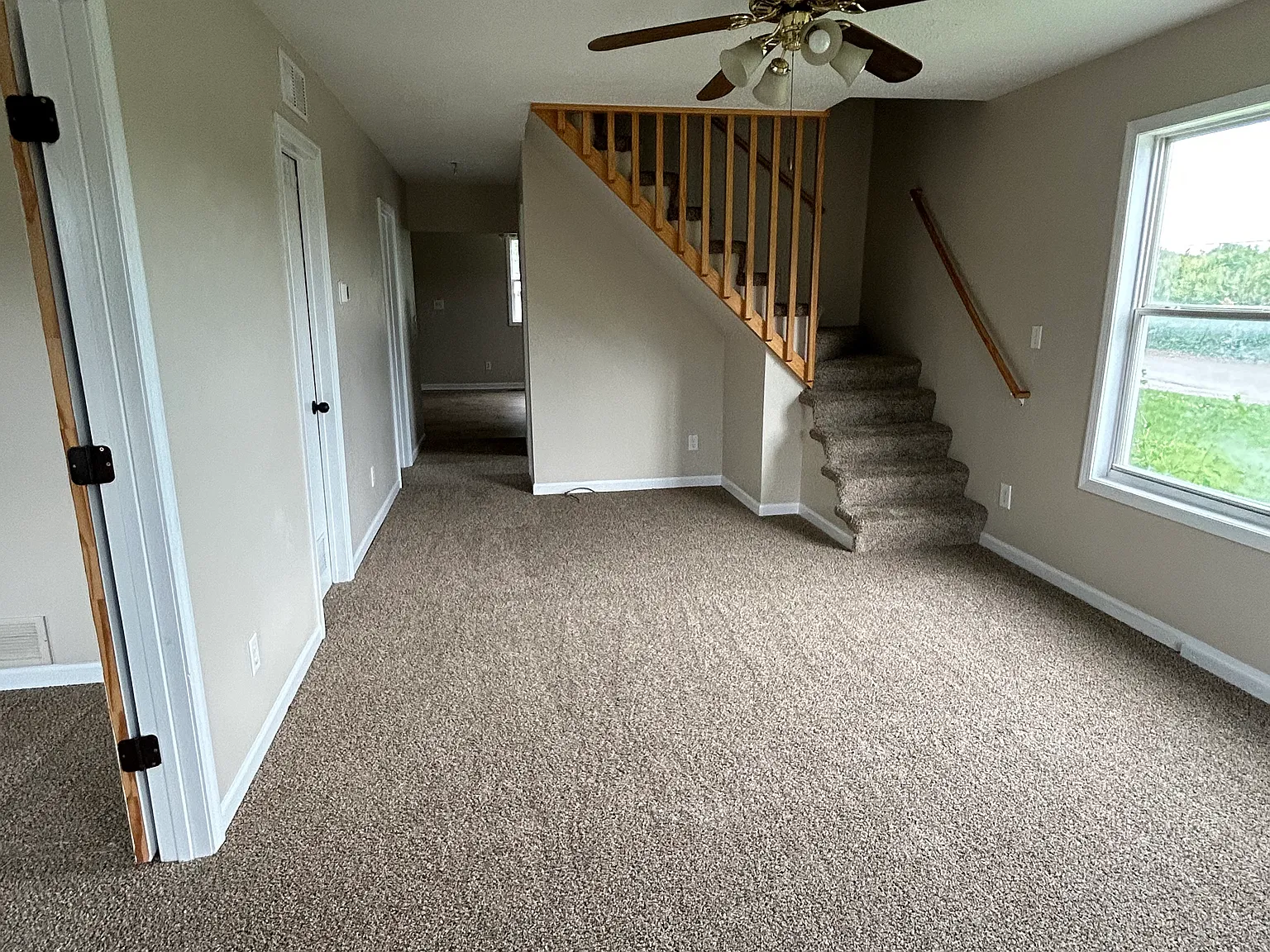 3 bed, 880 sqft, $1,475 — Photo 3