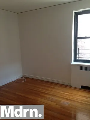 Rented by Mdrn Residential | media 5