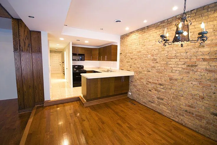 2727 N. Clark — Photo 16