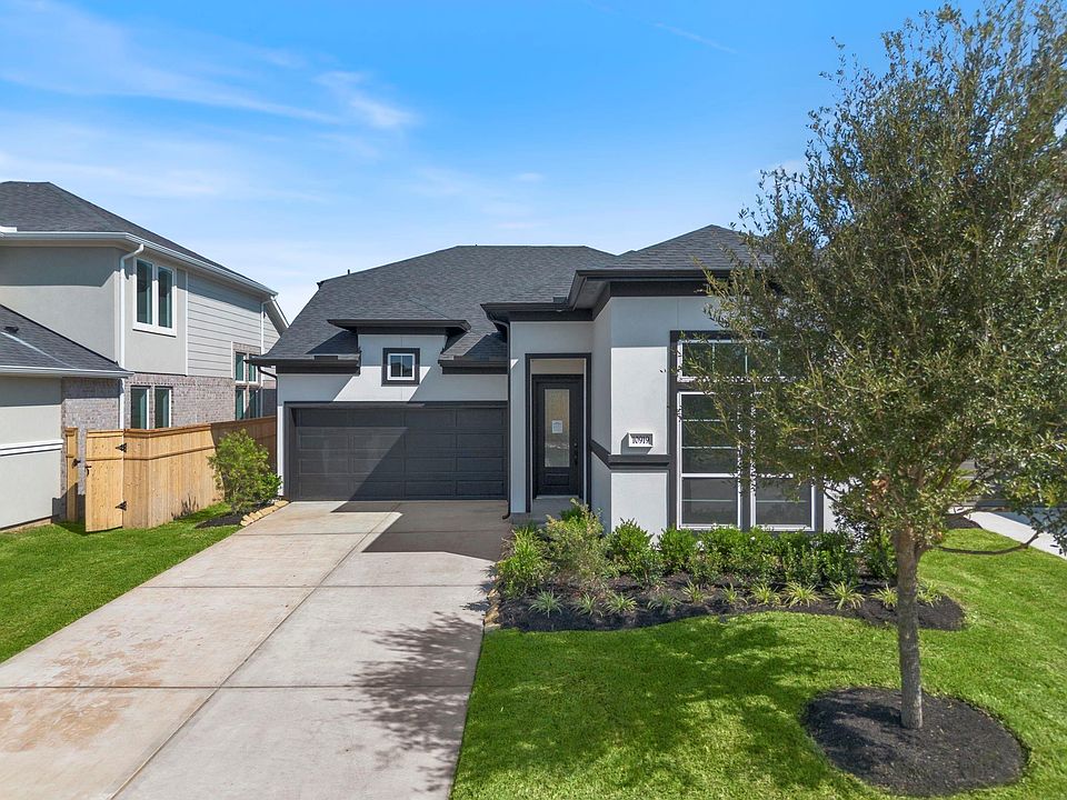 1st image of 10919 Middle Ridge Dr