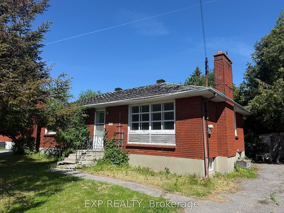 1st image of 135 Oakridge Blvd