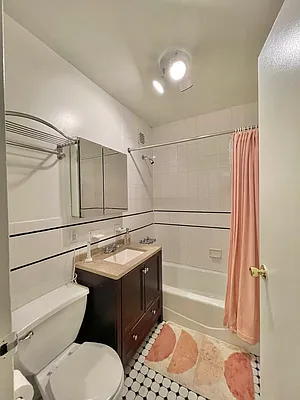 Rented by Oxford Property Group | media 11
