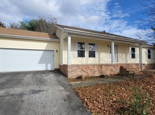 128 Blossom Ridge Dr, Corbin, KY 40701