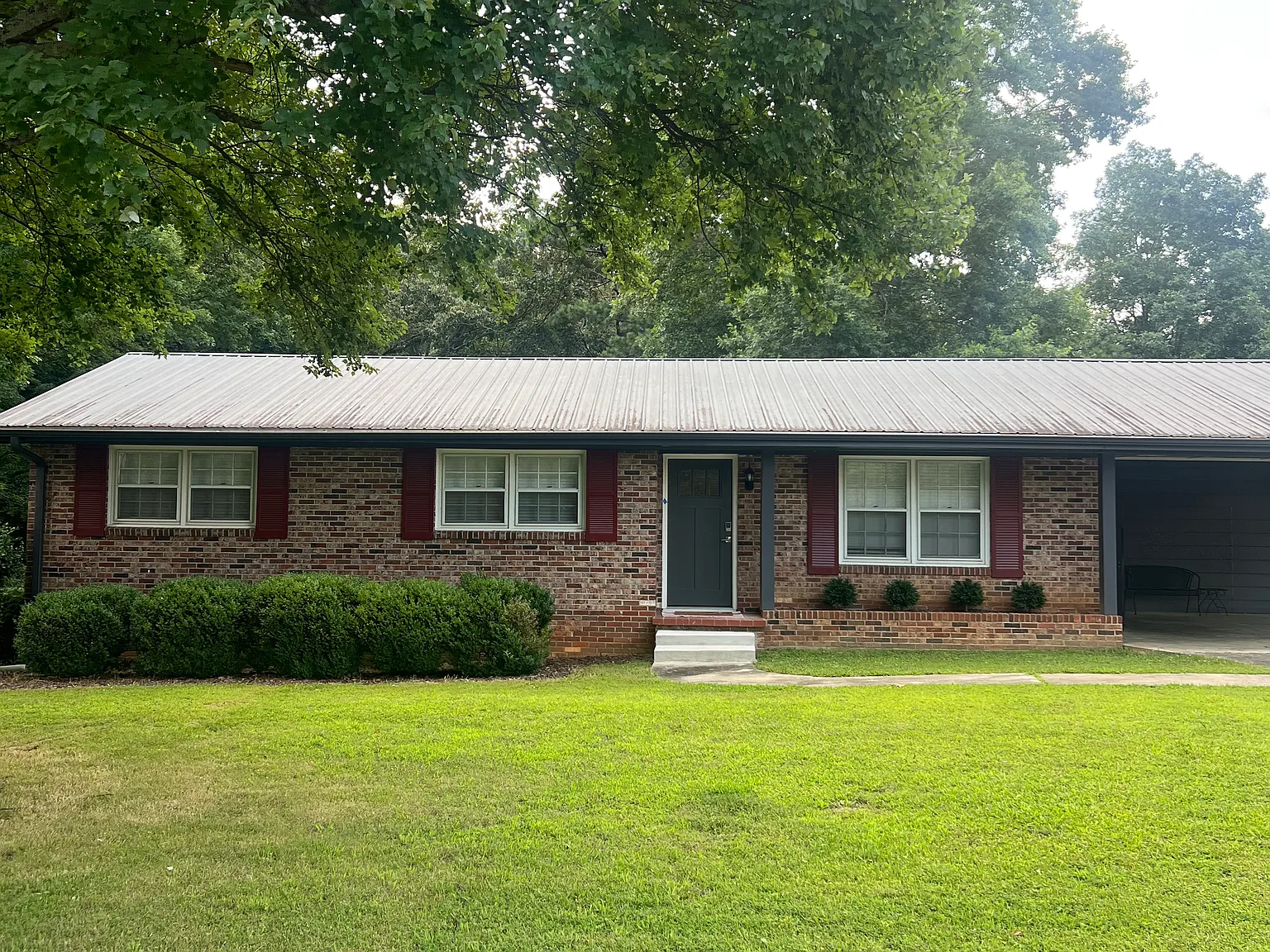 3 bed, 1.5 bath, 1277 sqft, $2,500 — Photo 1